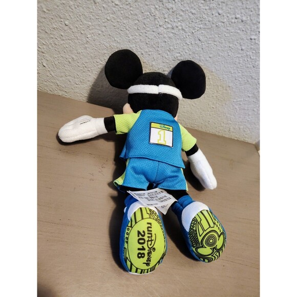 Walt Disney World Marathon run Disney Mickey Mouse Plush 2018 Fast Shipping Wdw - Picture 5 of 12